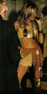 1970s-new-york-fashion-party-with-wine-life-magazine