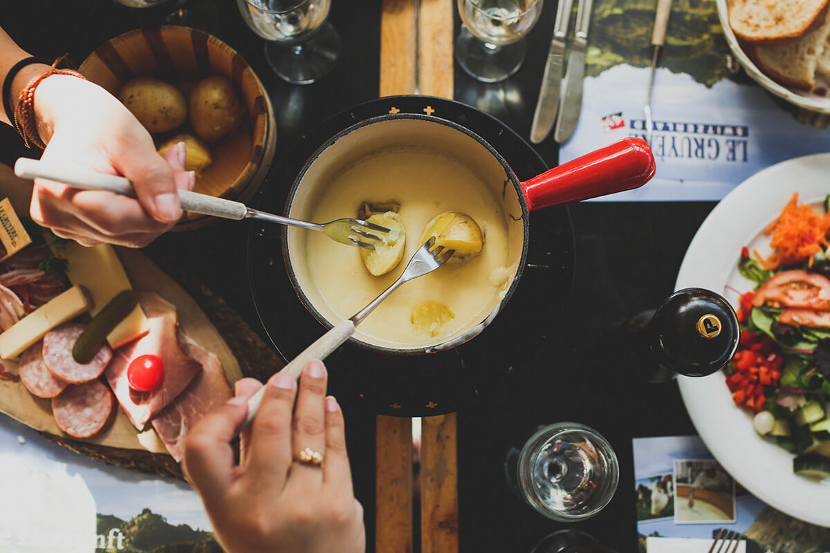 nye-wine-pairings-fondue