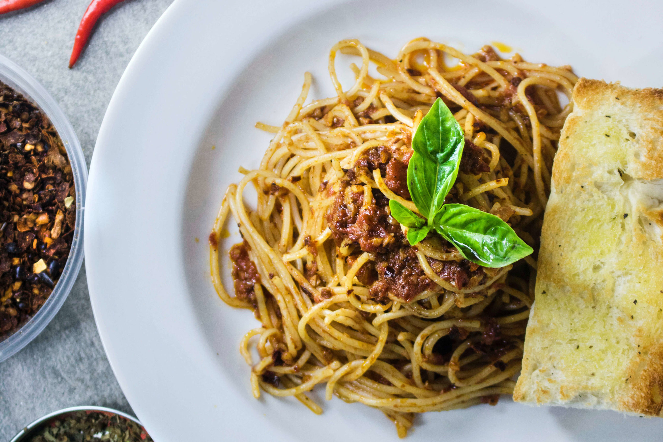 Spaghetti on a plate.