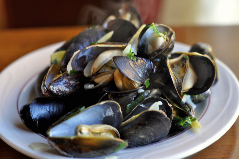 Mussels and dry white wines